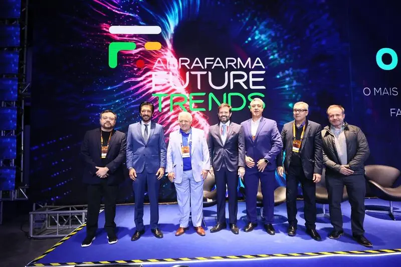 Grandes redes de farmácias rumam para R$ 100 bi de receita