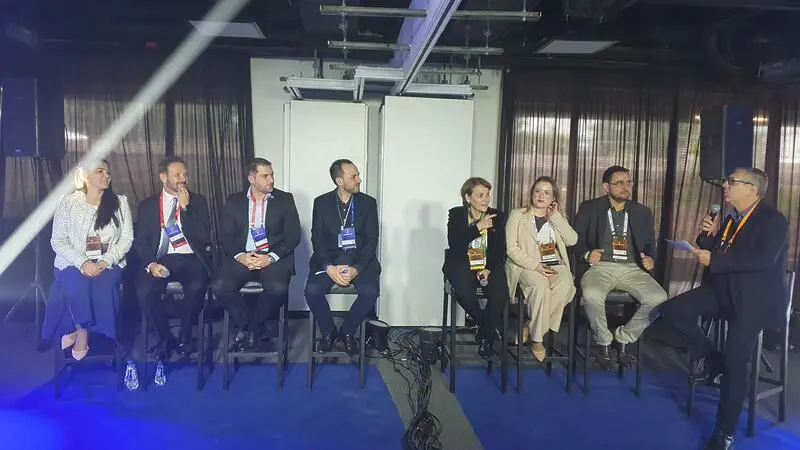 Grandes redes de farmácias rumam para R$ 100 bi de receita