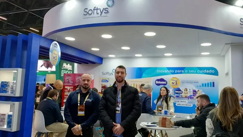 Grandes redes de farmácias rumam para R$ 100 bi de receita