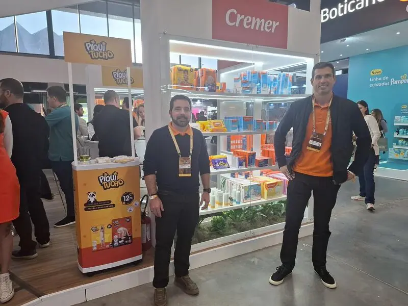 Grandes redes de farmácias rumam para R$ 100 bi de receita