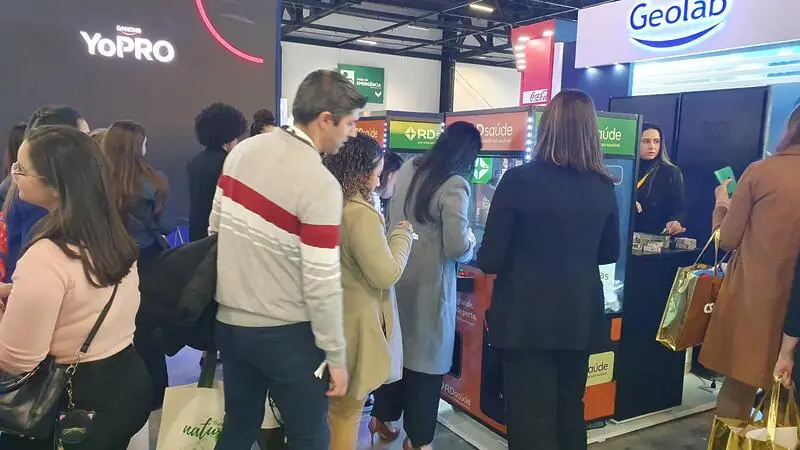Grandes redes de farmácias rumam para R$ 100 bi de receita