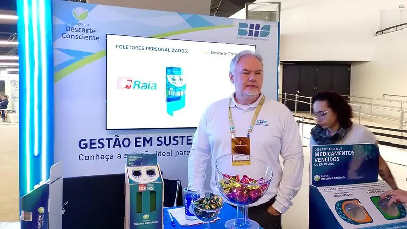 Grandes redes de farmácias rumam para R$ 100 bi de receita
