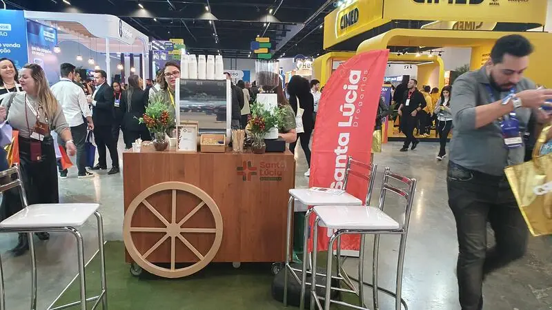 Grandes redes de farmácias rumam para R$ 100 bi de receita