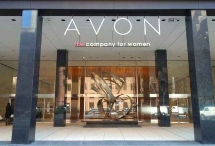 Entrada da Avon no varejo físico