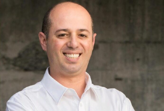 Cristália, Paulo Henrique Souza