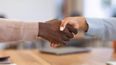 Parceria entre FarmaBrasil e Fiocruz visa fortalecimento da indústria