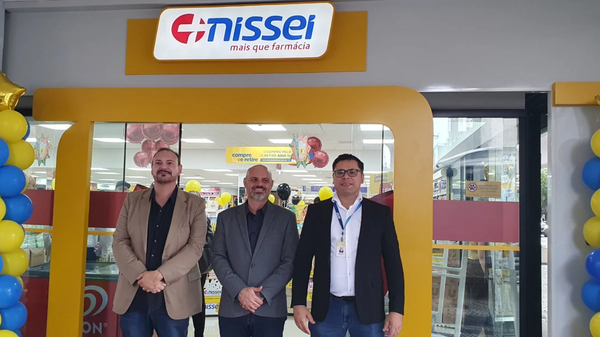 Renato Garcia, diretor de vendas; Renato Garcia, gerente regioanl São Paulo e Centro-Oeste; e Wanderley Vila Nova, gerente distrital São Paulo