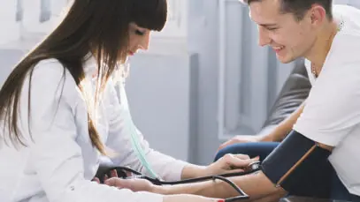 TENDÊNCIAS DO VAREJO Farmácias, orientação empresarial