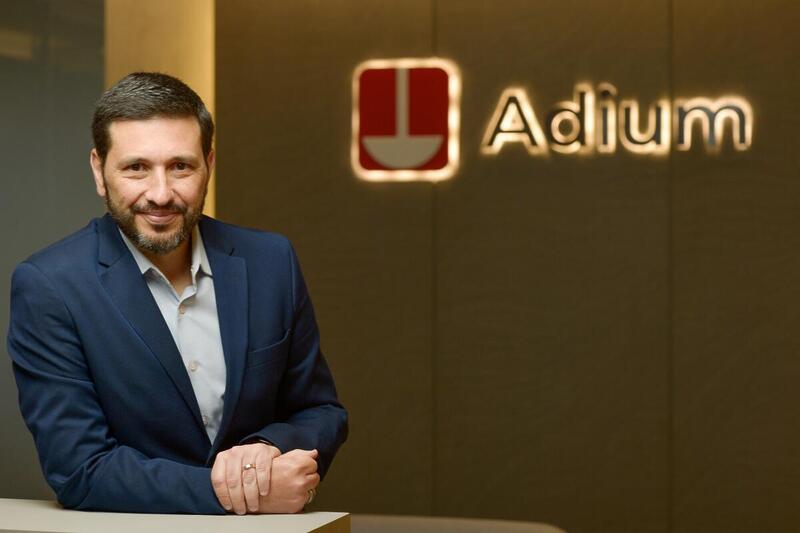 Adium, Hélio Segouras