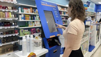 CLAMED investe no autoatendimento em farmácias