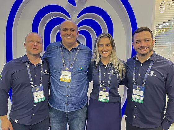 Alexandre Bornsdrein Silva CEO da Catarinense Juliano Vinhal Abradilan Karen Filter gerente de marketing e Eduardo Oliveira gerente de produto