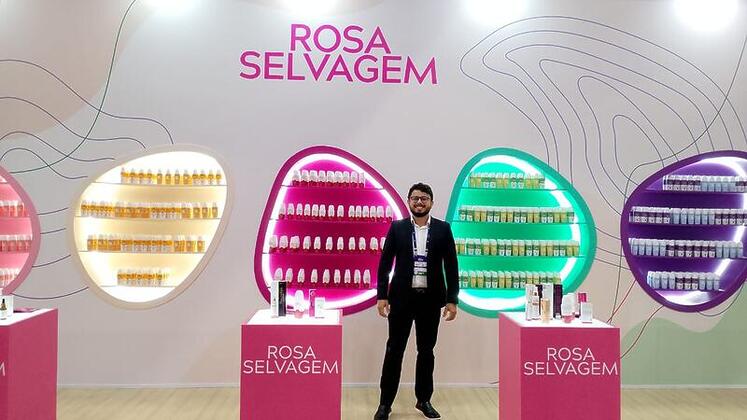 Diego Leite da Rosa Selvagem apresenta a linha corporal anti manchas 1