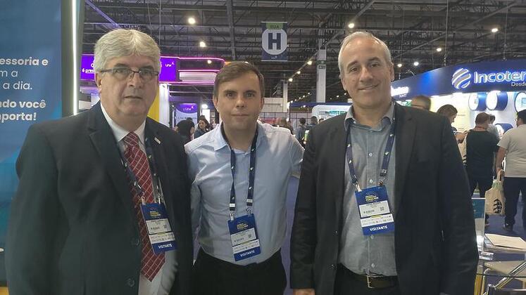 Edenir Zandona Rafael Espinhel e Andre Bedran representando a ABCFARMA 1