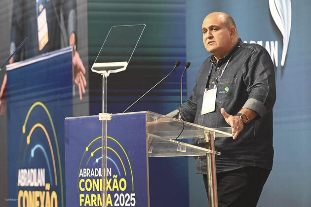 Juliano Vinhal discursa na cerimonia de abertura da feira foto Ale Fotografo 1