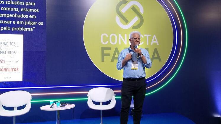 O consultor Olegario Araujo apresenta as tres inteligencias para negociar na era relacional 1