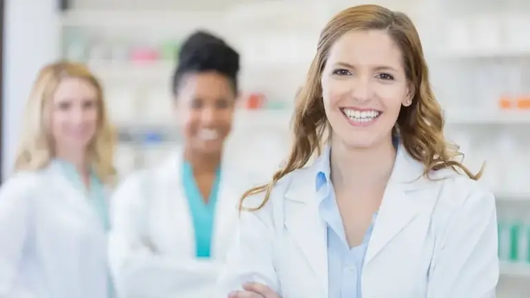 Presença das mulheres no mercado farmacêutico avança