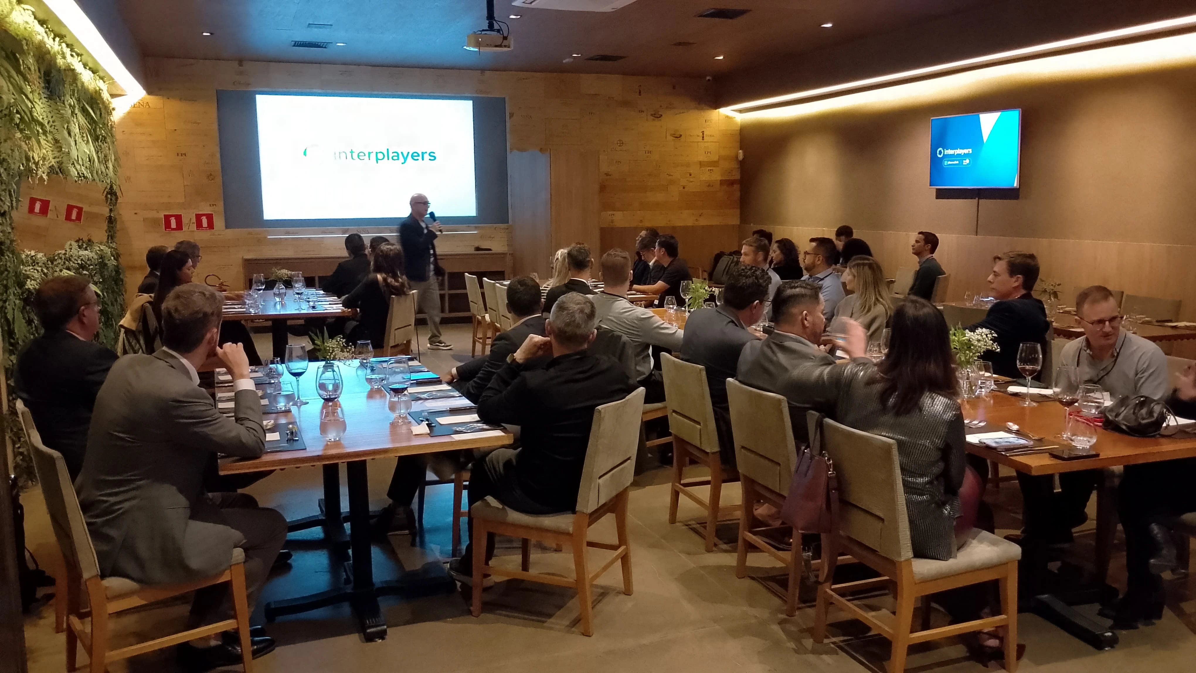 CEO da Interplayers dá as boas vindas ao presentes