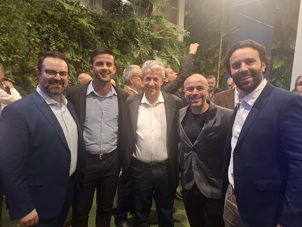 Felipe Cautella (Flora), Augusto e Messias Macêdo (Distrimed), Ronnie Mota e Edu Lima (Natulab) em ritmo de descontração