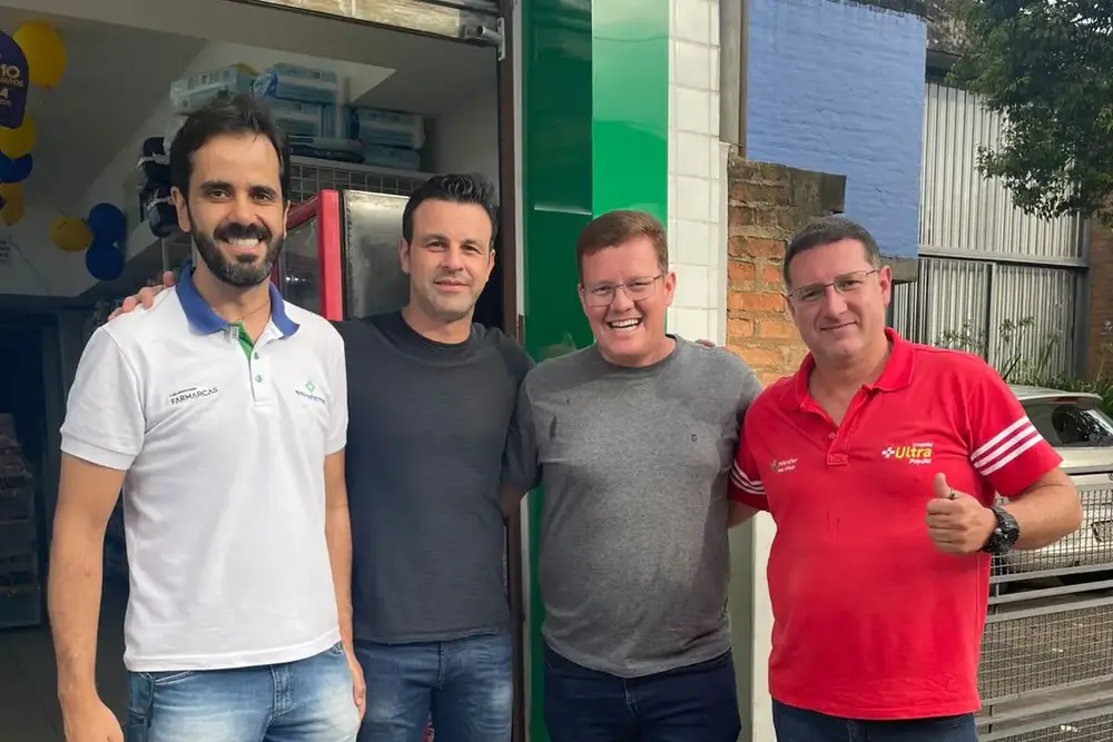 amizade entre sócios, Ultra Popular, Entrefarma, Farmarcas, Minha História, varejo farmacêutico