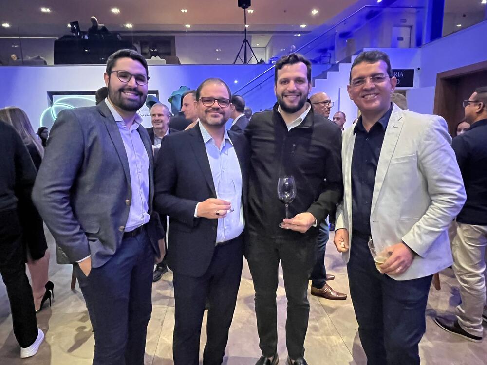 Prestigiando o evento, o trio da Geolab (Rafael Ducas, Kal Rodrigues e Willy Werner) com Ricardo Mesquita (Difarma)