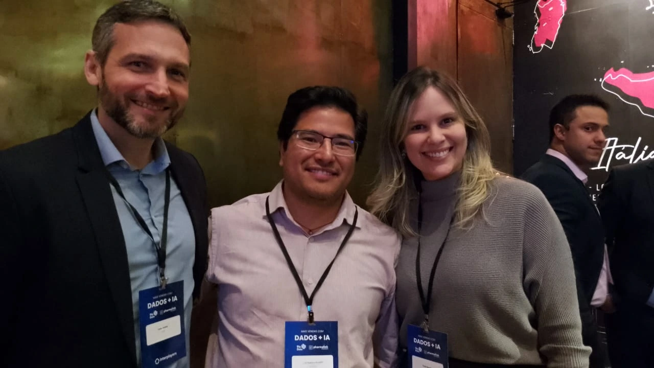 Thais Moalla (Interplayers), Luis Gistavo Kuchiki (Sandoz) e Tales Godoy (ECS)