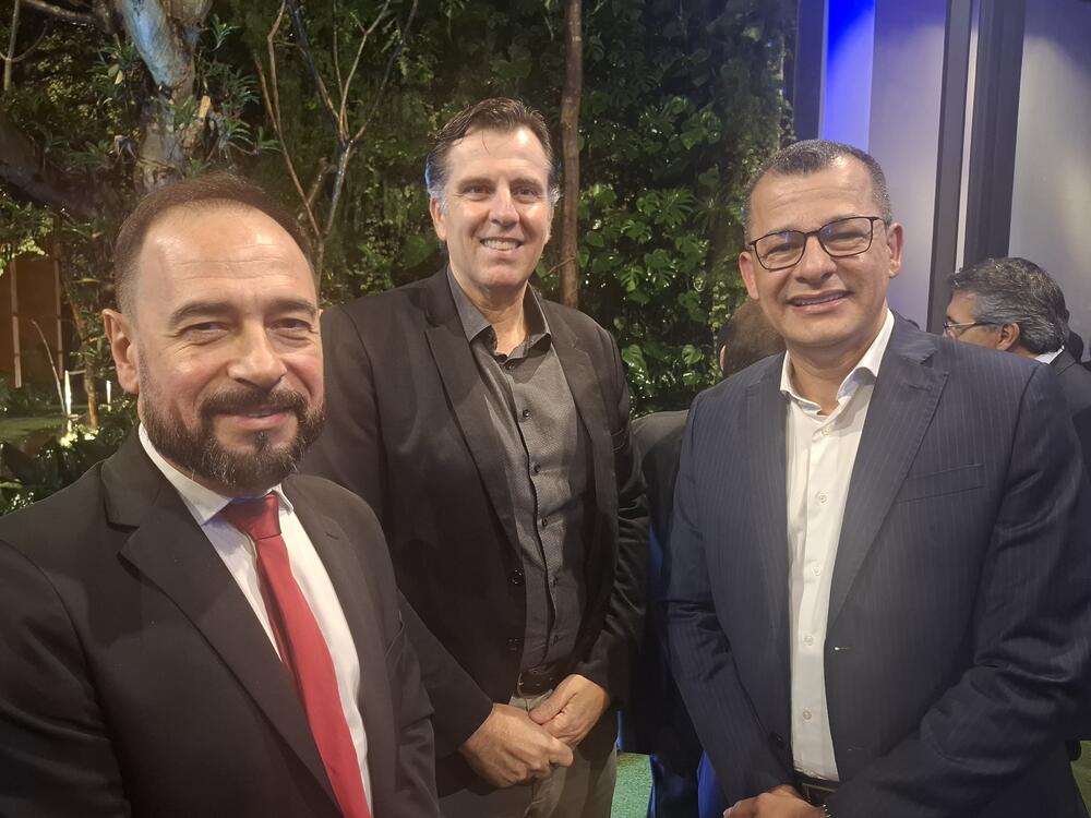 Time Vitamedic em plena sintonia, com André Luiz Alves, Heitor Dalla Déa e o superintendente Wilmar Oliveira