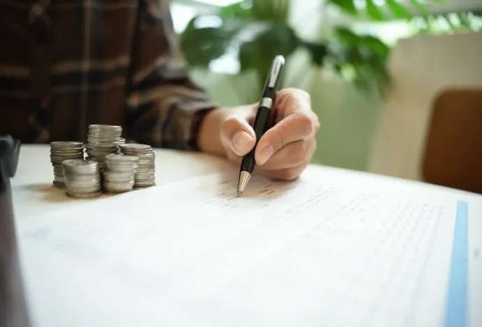 Especialista alerta que tarefa é quase impossível para farmácias que
convivem com margens estreitas e precisam focar em seu core business
É possível a gestão tributária in house para a farmácia?