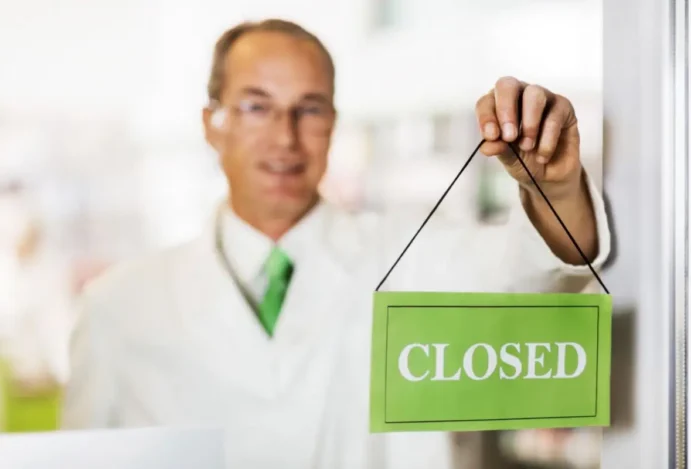Realidade nos Estados Unidos, aumento dos desertos
farmacêuticos pode estar se aproximando do Brasil?
Onda de fechamentos de farmácias gera alerta no setor