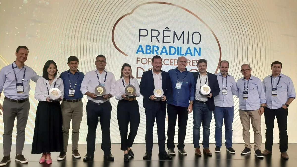 Premiação em evento da Abradilan