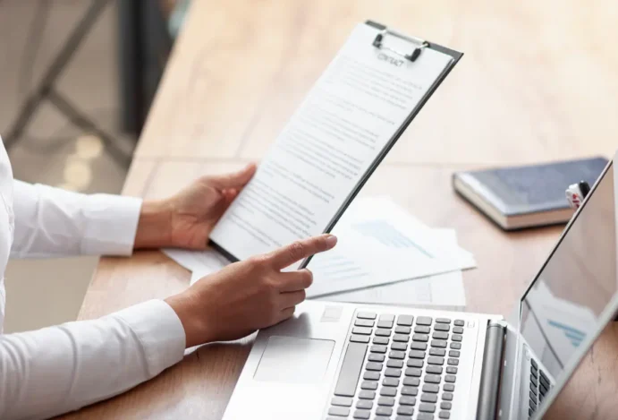 País atinge 64 milhões de cadastros de pessoas jurídicas, o que acelerou a necessidade de mudança para um formato alfanumérico Brasil cria novo CNPJ com letras para 2026