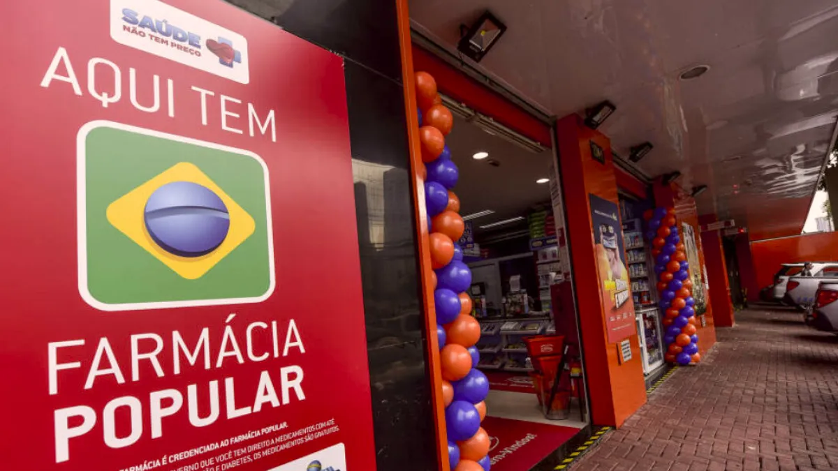 Farmácia Popular frente de farmácia