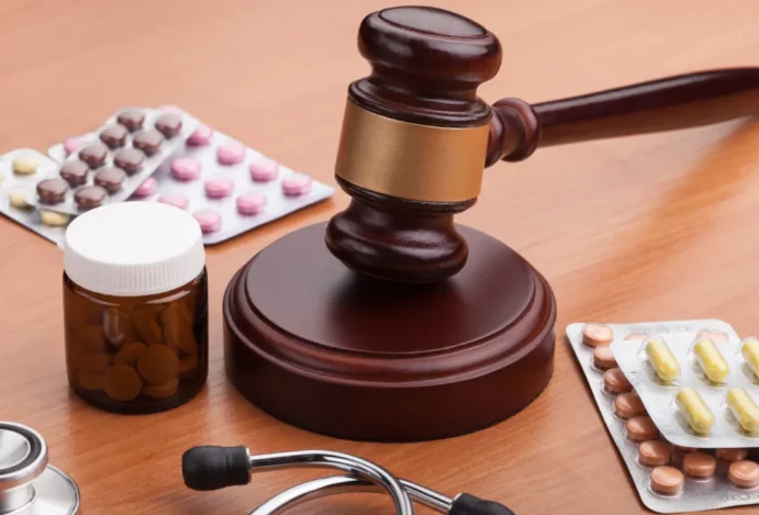 Medida visa impulsionar arrecadação do governo americano Trump estuda taxar detentores de patentes de medicamentos