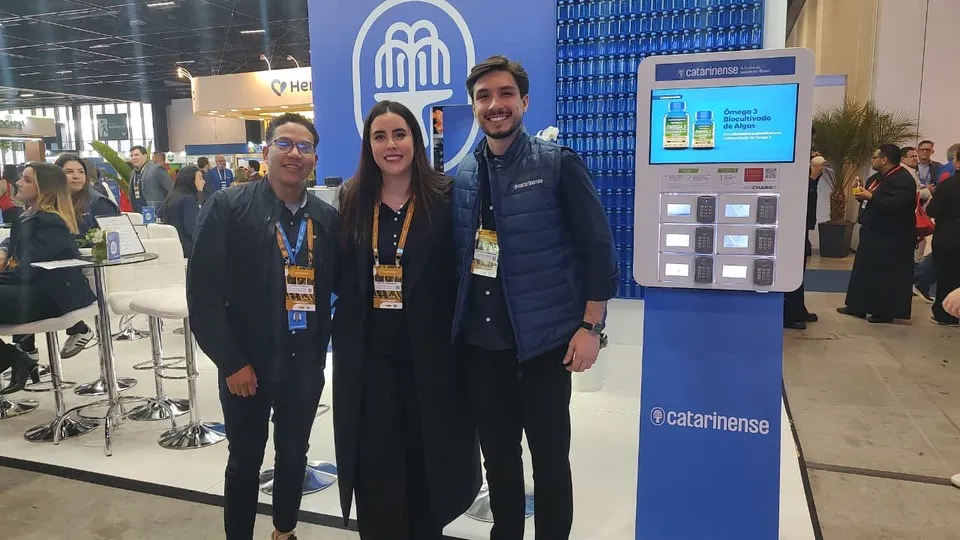 Catarinense apresenta nova marca e lançamentos inovadores, como o Ômega 3 Biocultivado Gilson Lourenço, Mayra Bernardo e Gustavo Zimmermann