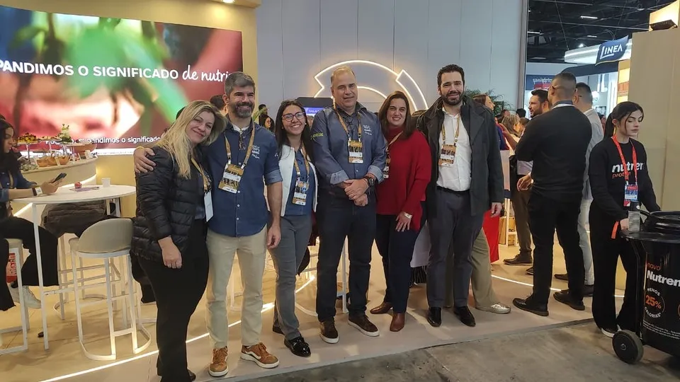 Equipe da Nestlé reunida para receber os parceiros do varejo em seu ninho