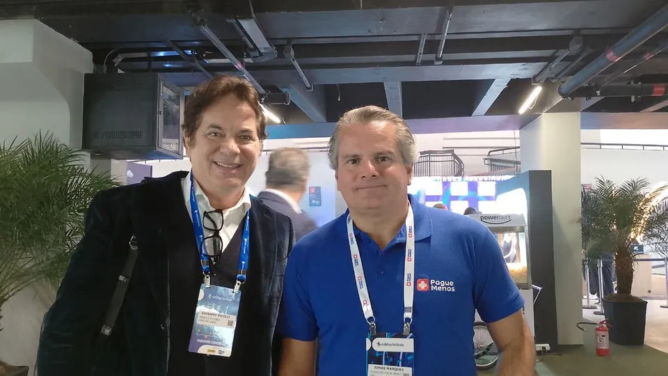 Giuseppe Picolli (Riedl) e Jonas Marques (Pague Menos) em conversa animada