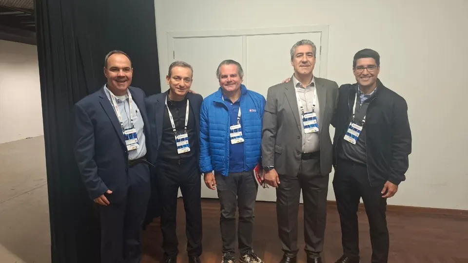 Ricardo Cançado (Drogal), Alexandre Mattar (Indiana), Jonas Marques (Pague Menos), Marcelo Cançado (Drogal) e Leandro Pereira (A Nossa Drogaria