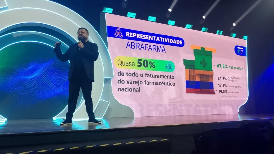 Sergio Mena Barreto, CEO da Abrafarma, apresenta a força das grandes redes no varejo farmaceutico