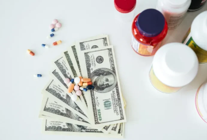 Medida seria resposta à pressão de Donald Trump CEO de farmacêutica propõe corte nos preços dos medicamentos