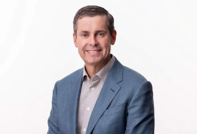 Em entrevista à Veja, David Ricks afirma que obesidade, câncer e doenças neurodegenerativas serão as áreas terapêuticas de maior foco do laboratório CEO da Eli Lilly revela planos da farmacêutica