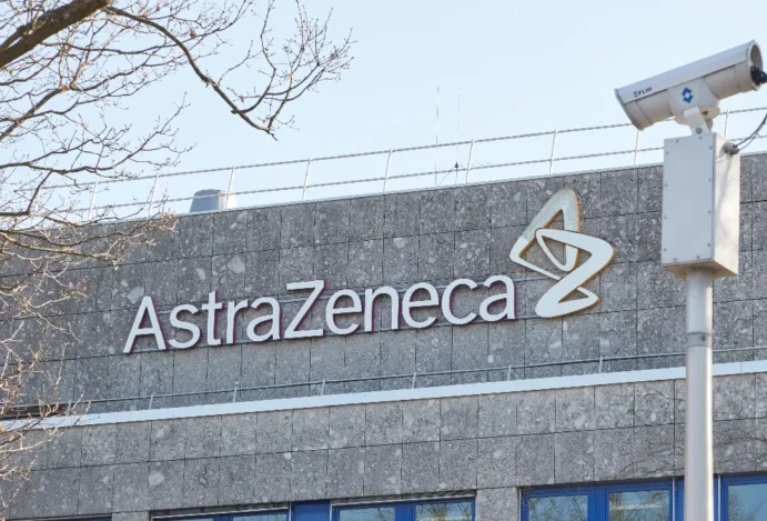 Burocracia e lentidão atrasam expansão da AstraZeneca no Brasil