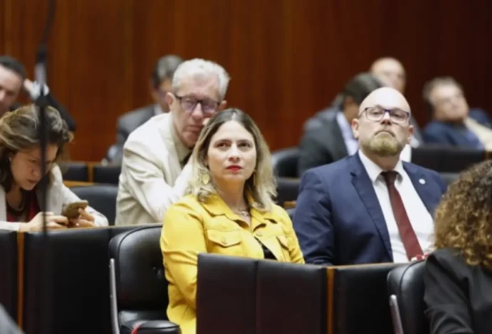 Proposta de cannabis no SUS de MG é aprovada em 1º turno