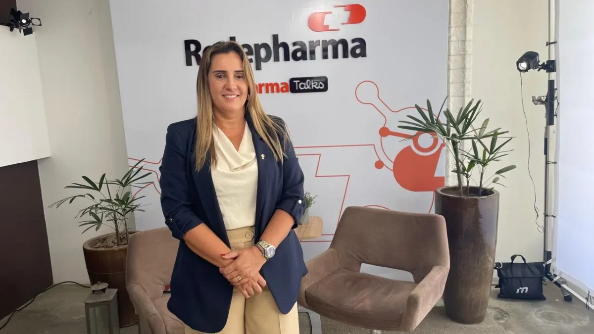 Cida Gadelha, do CRF-PB, prestigia o evento de desenvolvimento profissional da edepharma