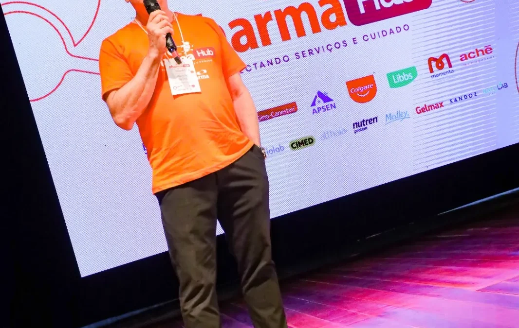 Edvaldo Santos Neves, diretor-presidente da Redepharma dá as boas-vindas aos presentes