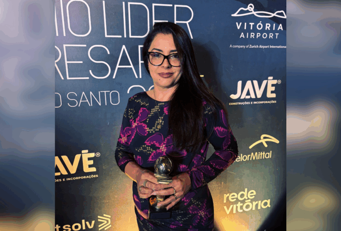 Farmácia Indiana contrata Jaqueline Ventura