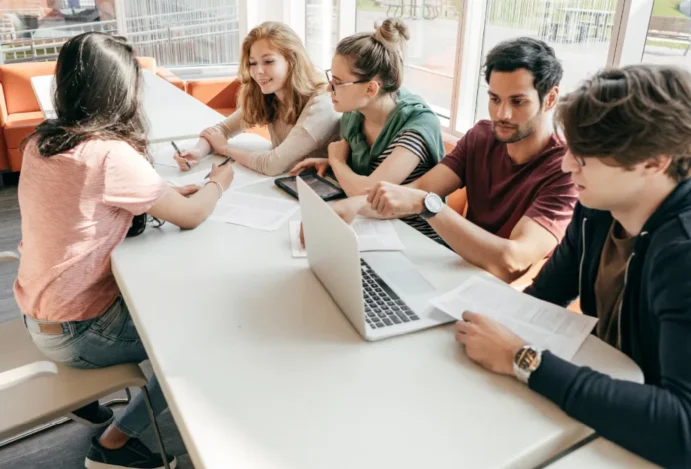 empregos na industria para 2026