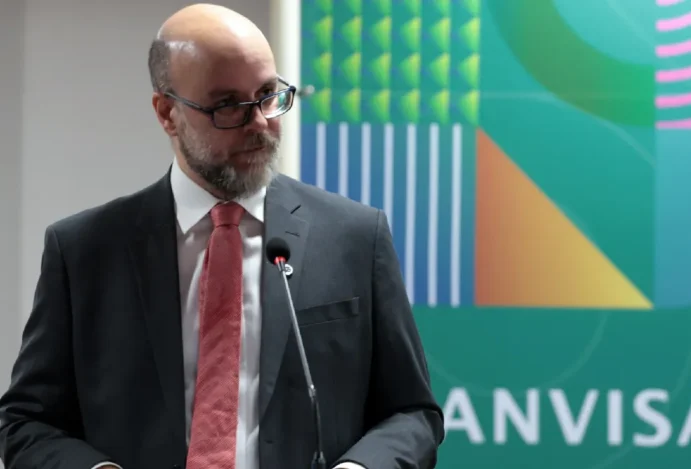 leandro safatle presidente da anvisa