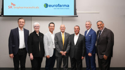 Cerimônia de lançamento da nova joint venture da Eurofarma
