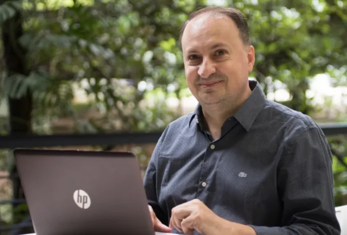 Kali Nardino lidera comunicação e gestão de demanda na APISVIDA e MIXNUTRI