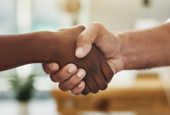 Hypera Pharma, Brainfarma e Softys estão com vagas de estágio afirmativas abertas