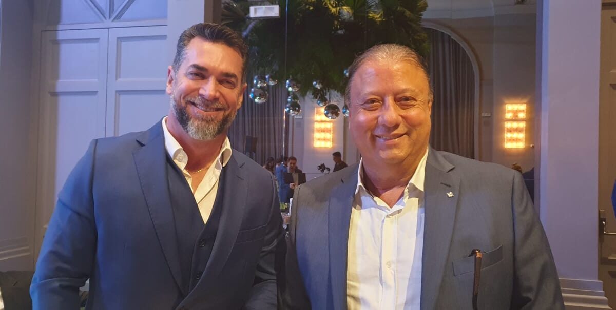 Charley Bonafe (HLCAPS) em papo animado com Mario Bellotto (Gallia)